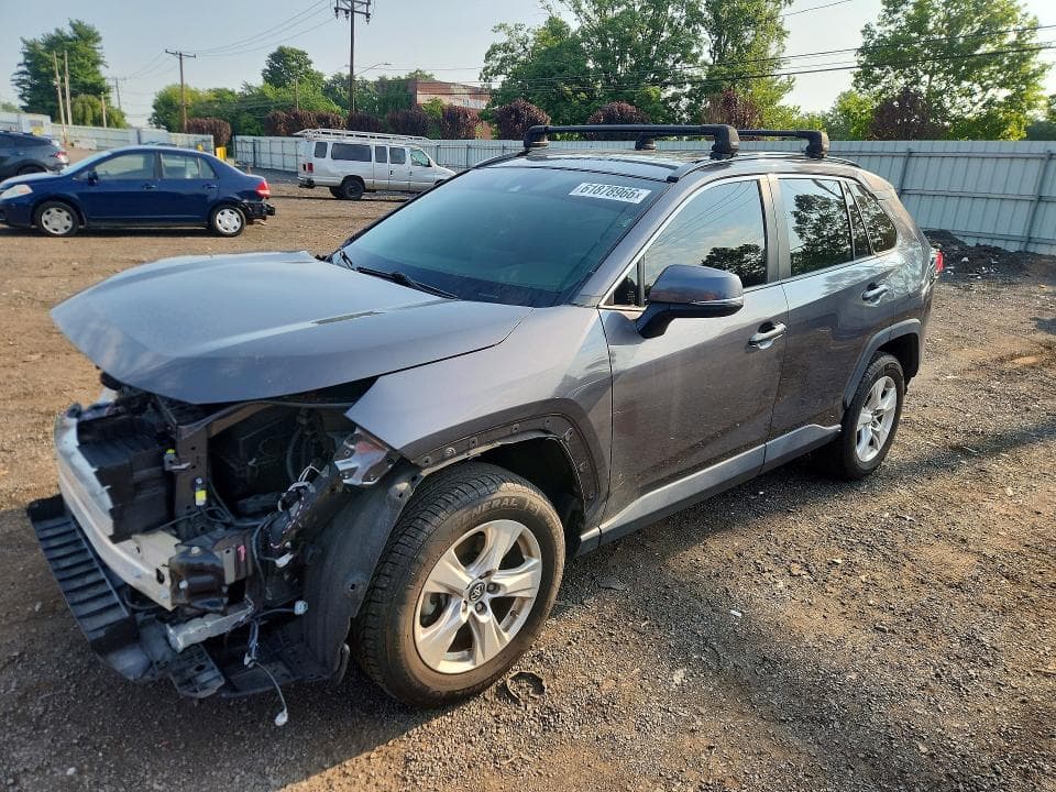 2019 TOYOTA RAV4 XLE