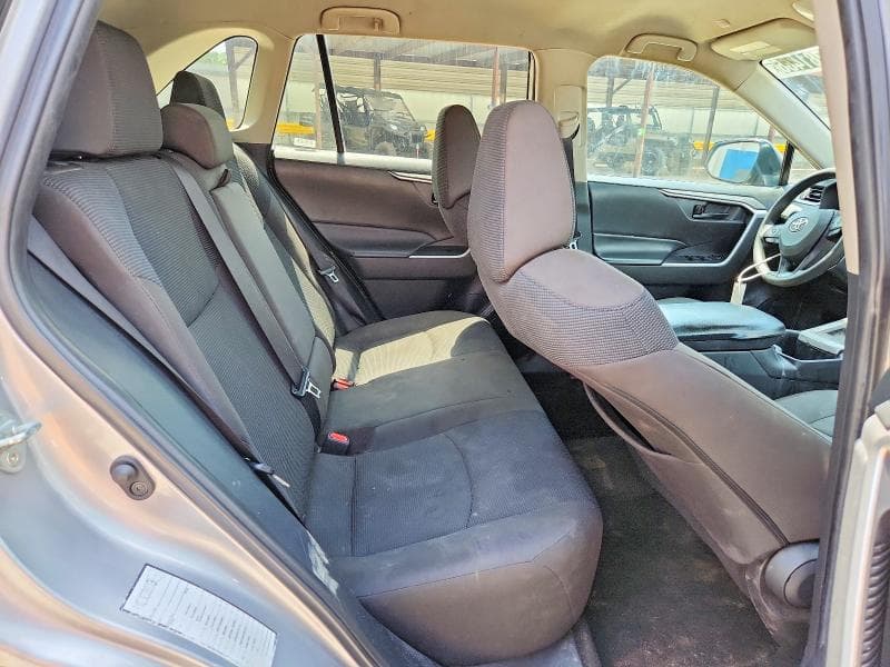 2023 TOYOTA RAV4 LE 11