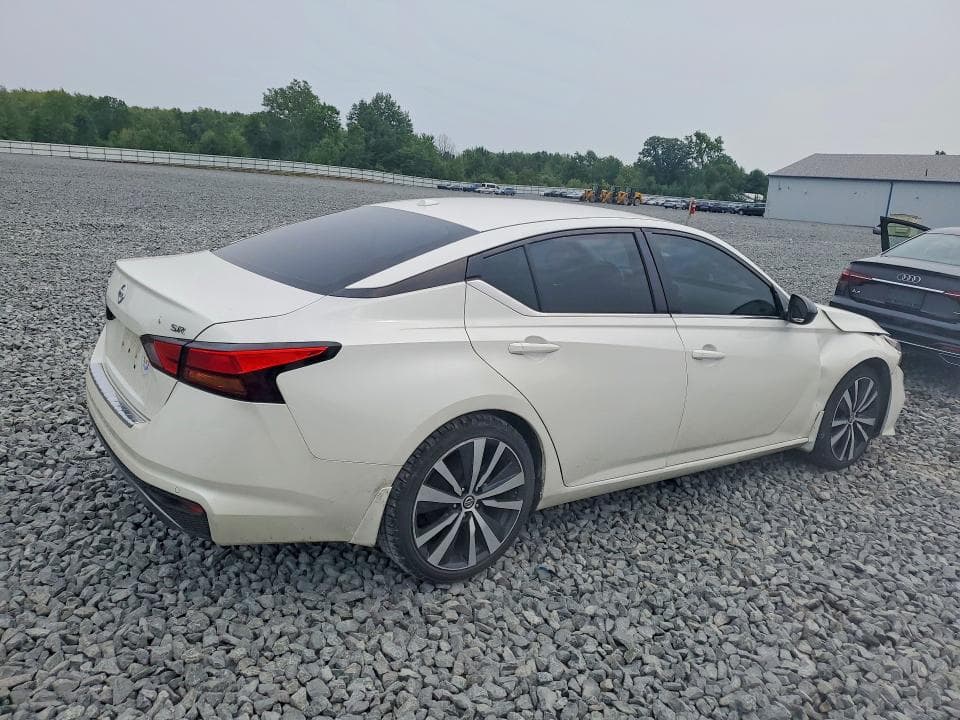 2020 NISSAN ALTIMA SR 3