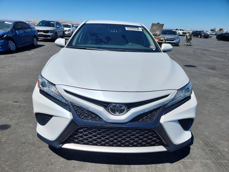 2020 TOYOTA CAMRY XSE 5