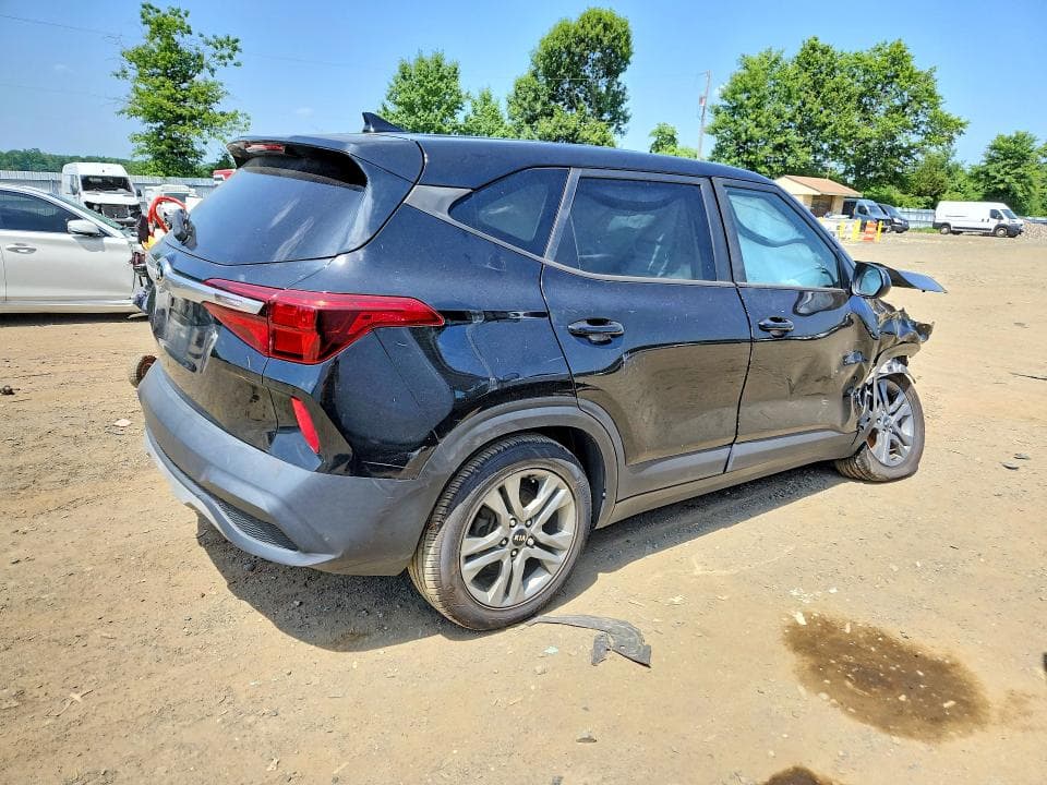 2021 KIA SELTOS LX 3