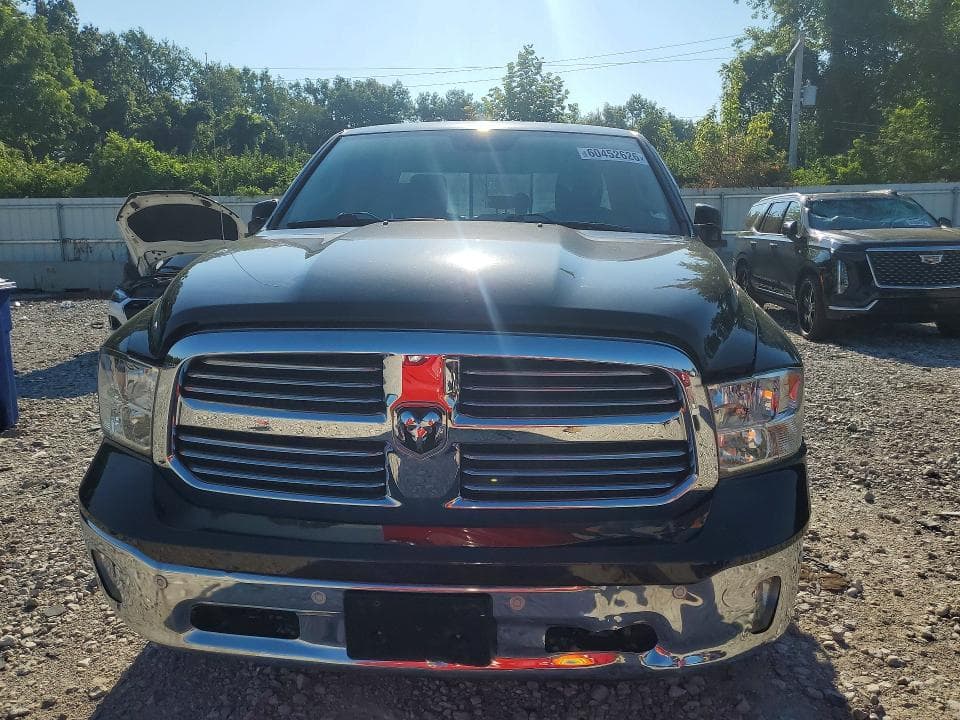 2017 RAM 1500 SLT 5