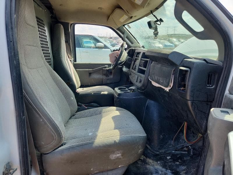 2018 CHEVROLET EXPRESS 7