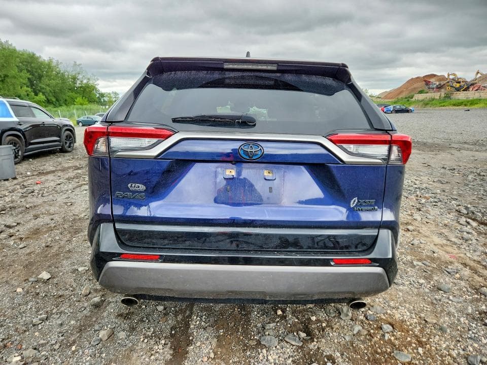 2020 TOYOTA RAV4 XSE 6