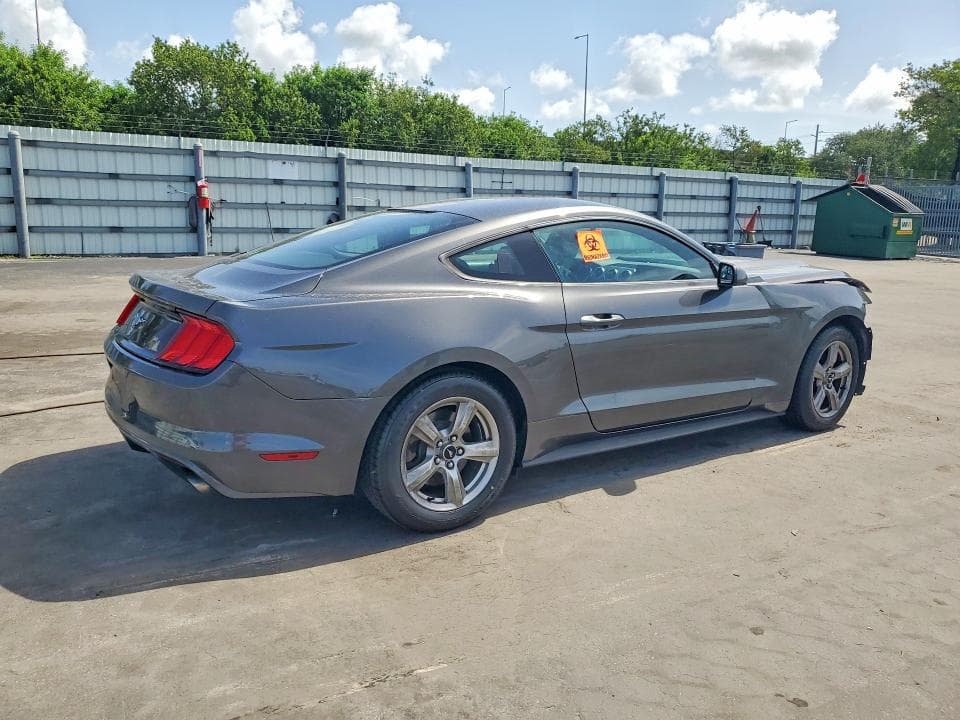 2017 FORD MUSTANG 3