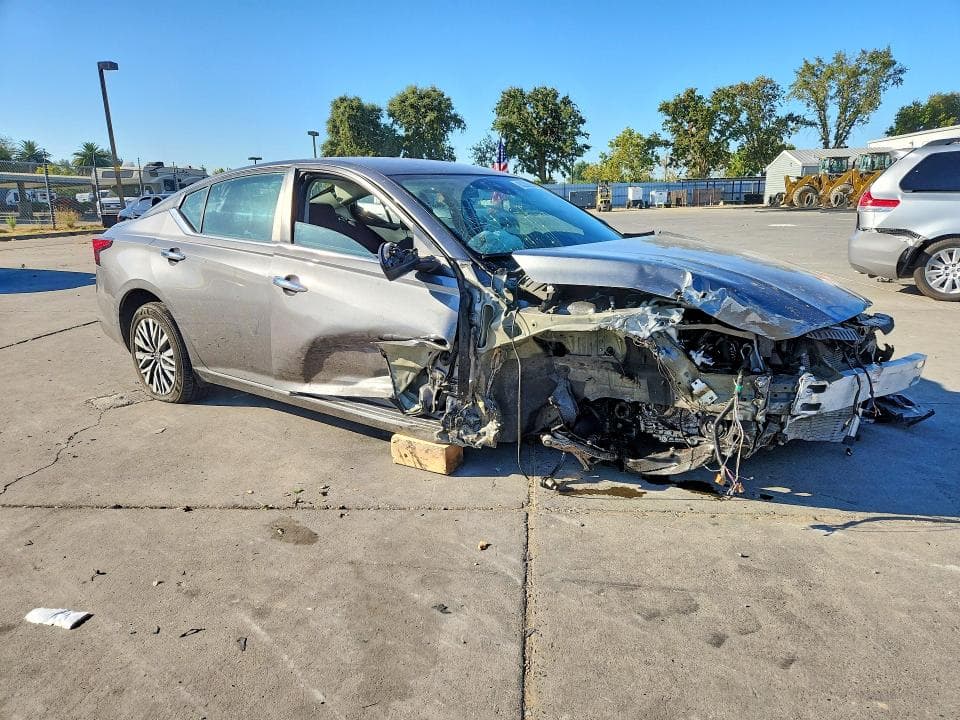 2024 NISSAN ALTIMA SV 4
