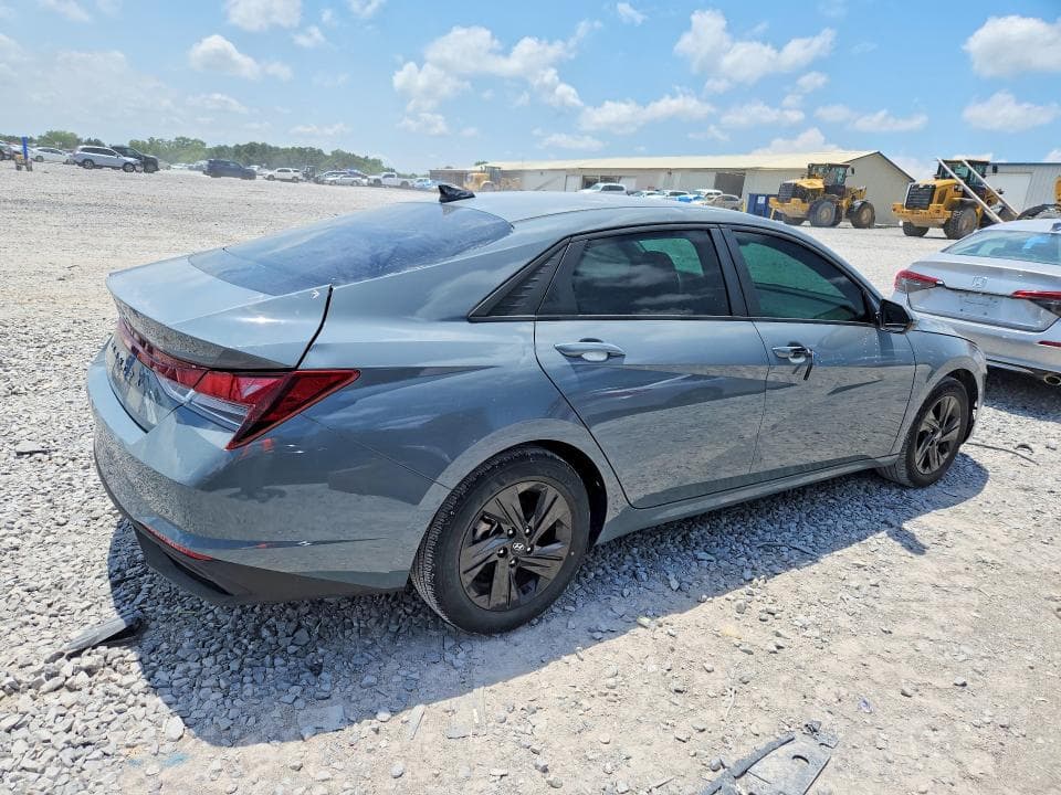 2021 HYUNDAI ELANTRA SEL 3