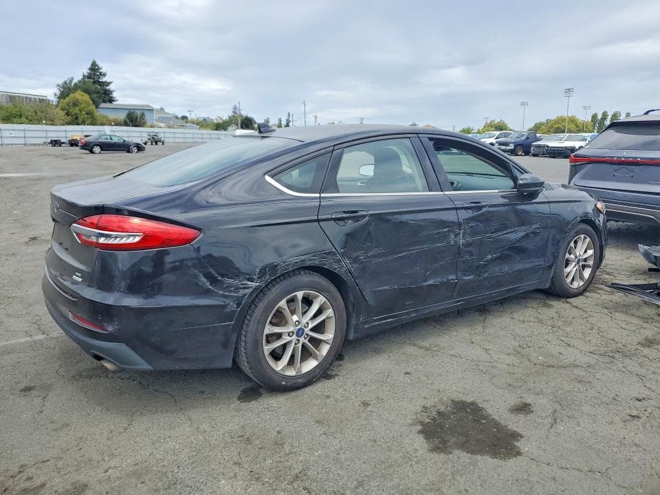 2019 FORD FUSION SE 3