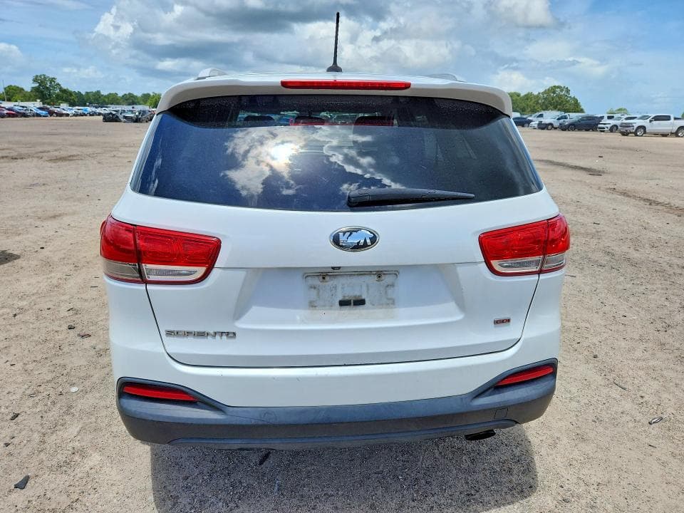 2017 KIA SORENTO LX 6