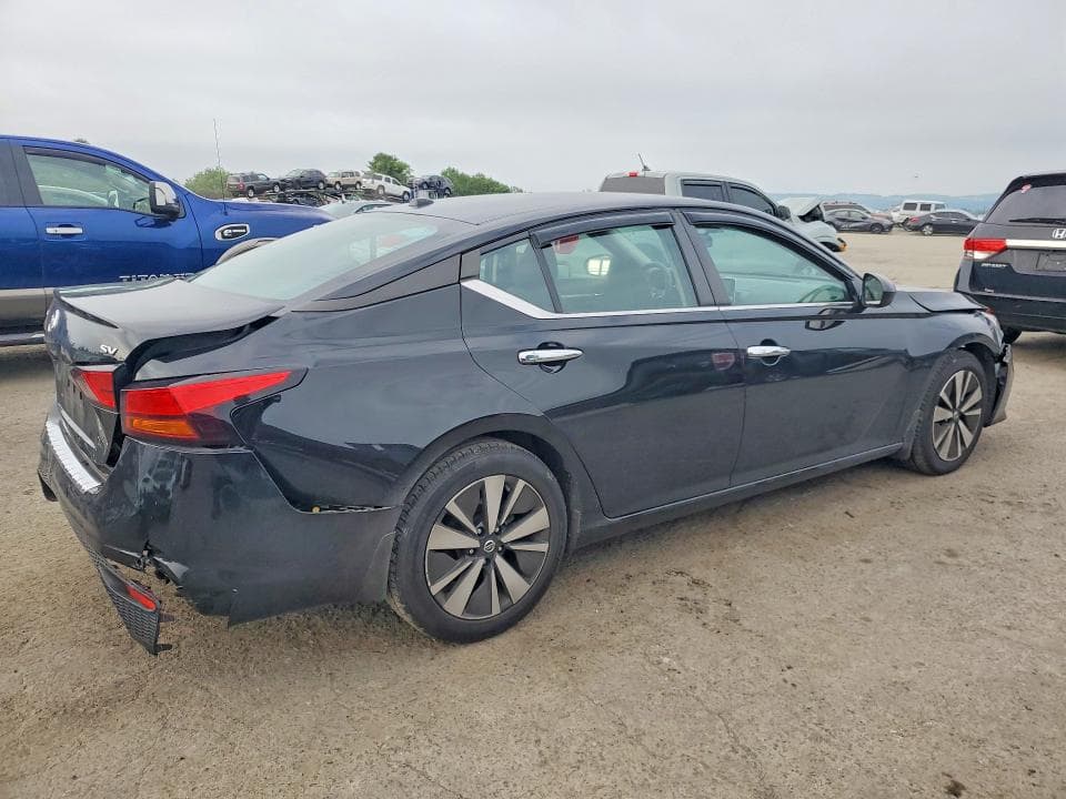 2022 NISSAN ALTIMA SV 3