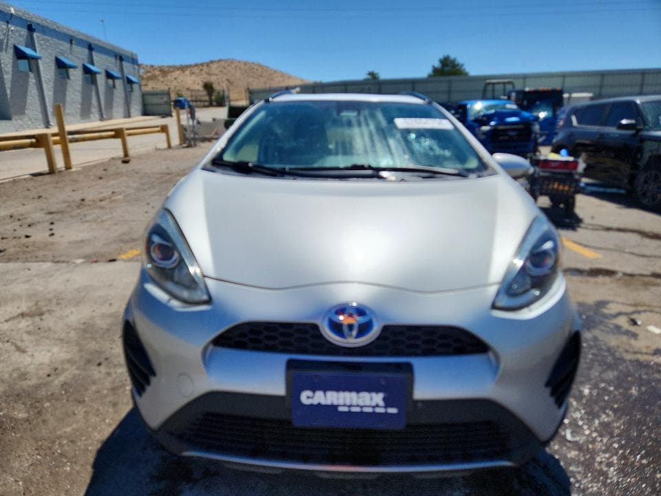 2018 TOYOTA PRIUS C TWO 5
