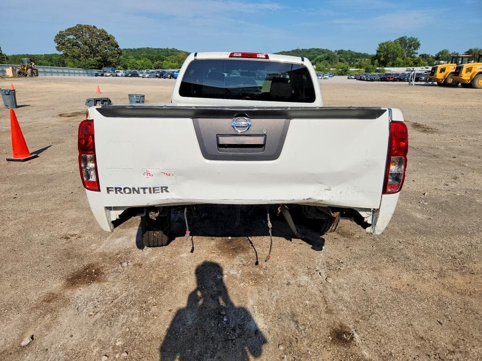 2017 NISSAN FRONTIER S 6