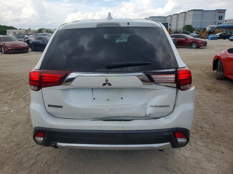 2017 MITSUBISHI OUTLANDER ES 6