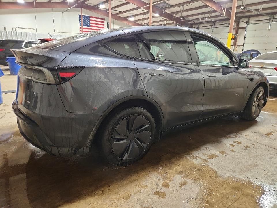 2026 TESLA MODEL Y 3