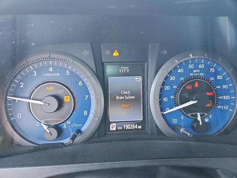 2017 TOYOTA SIENNA XLE PREMIUM 8-PASSENGER 9