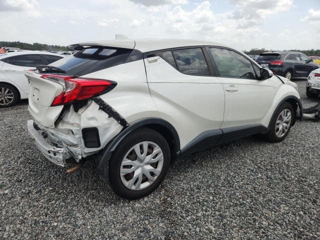 2020 TOYOTA C-HR LE 3