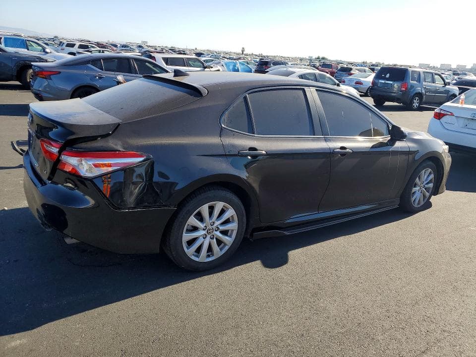 2020 TOYOTA CAMRY LE 3