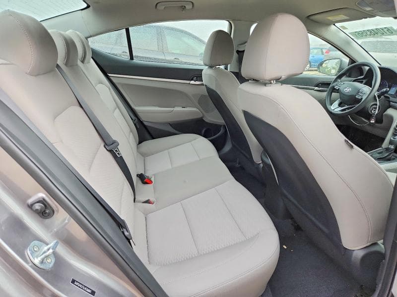 2020 HYUNDAI ELANTRA SE 10