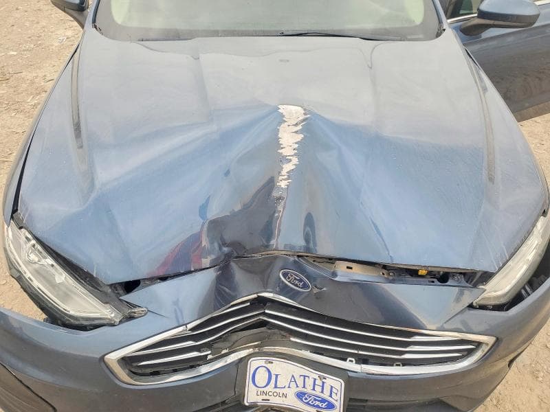 2019 FORD FUSION SE 11