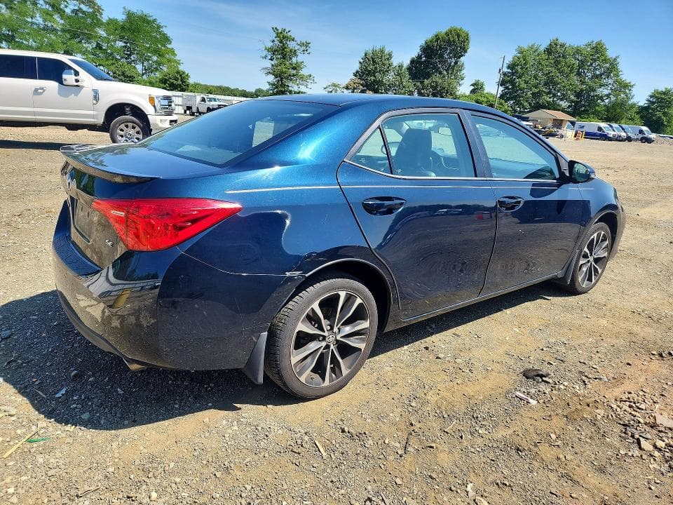 2018 TOYOTA COROLLA SE 3