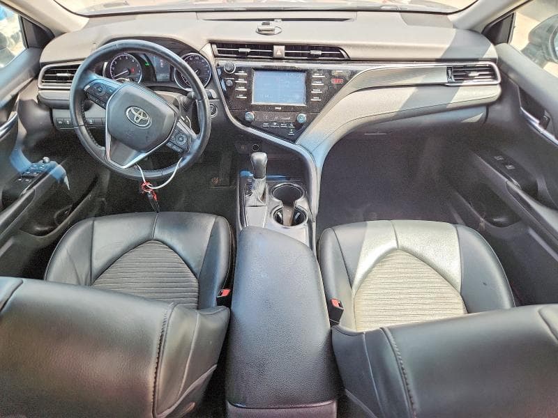 2020 TOYOTA CAMRY SE 8