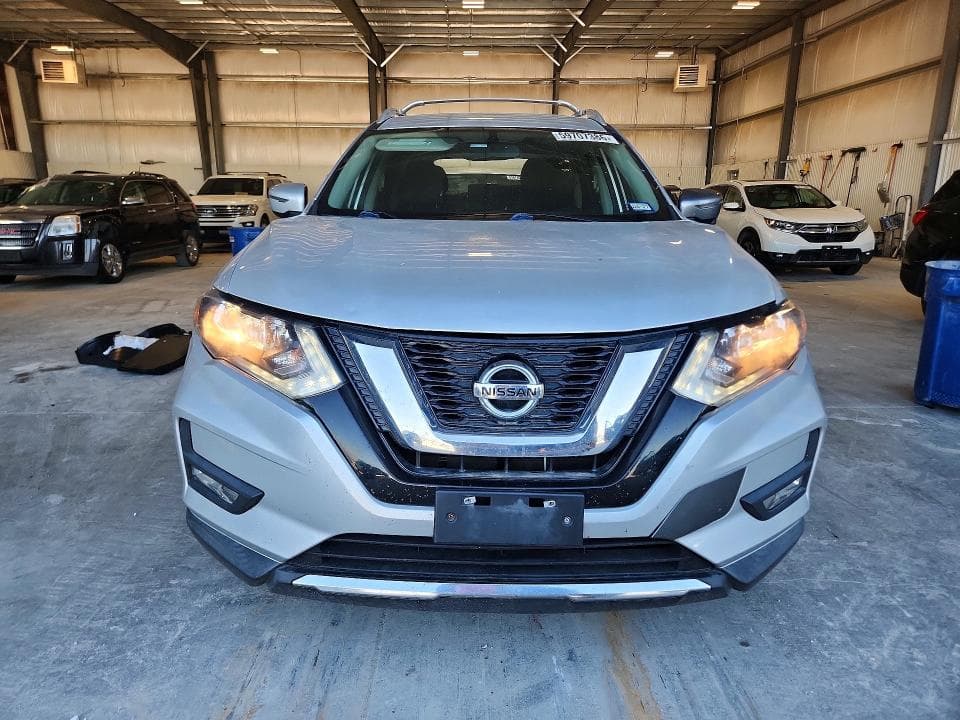2017 NISSAN ROGUE SV 5