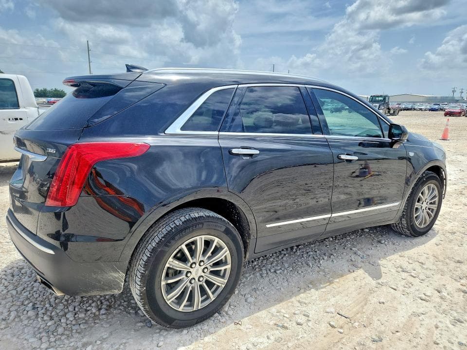 2018 CADILLAC XT5 LUXURY 3