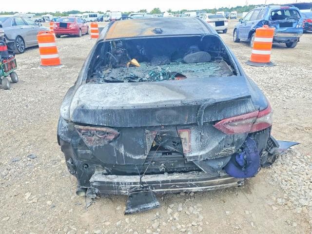 2022 TOYOTA CAMRY XSE 6
