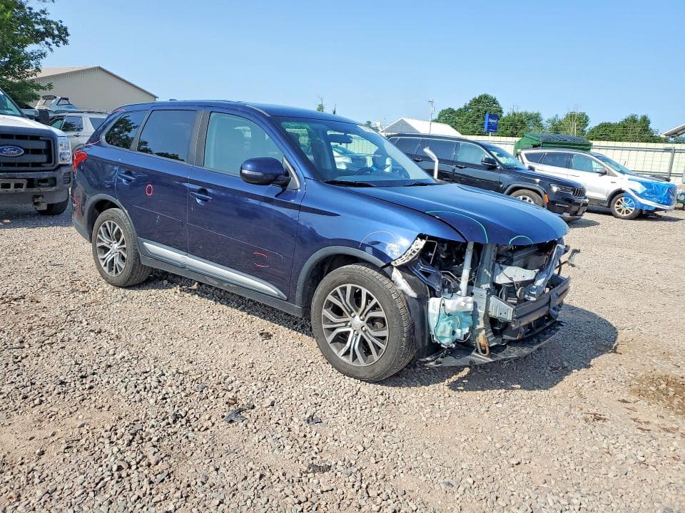2017 MITSUBISHI OUTLANDER SE 4