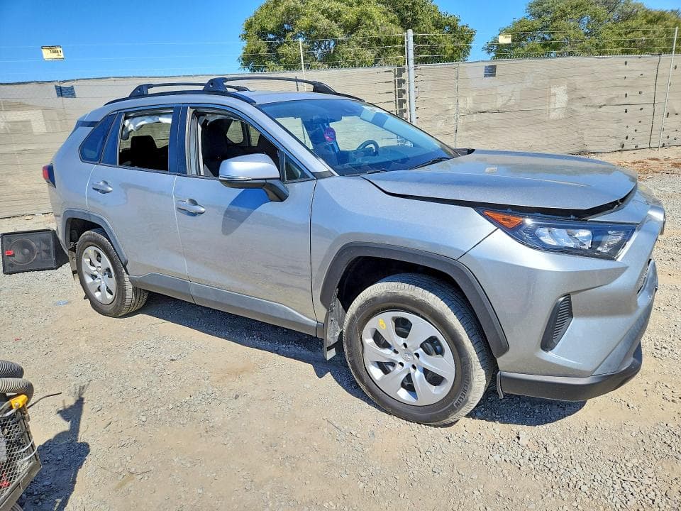 2019 TOYOTA RAV4 LE 4