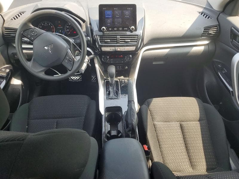 2022 MITSUBISHI ECLIPSE CROSS LE 8