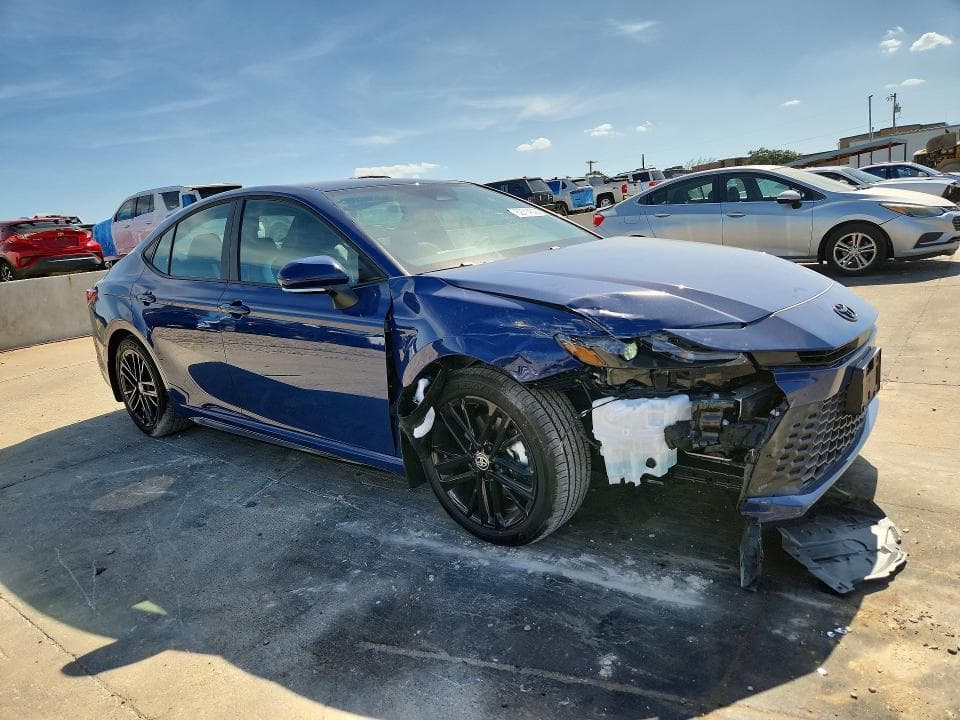 2026 TOYOTA CAMRY SE 4