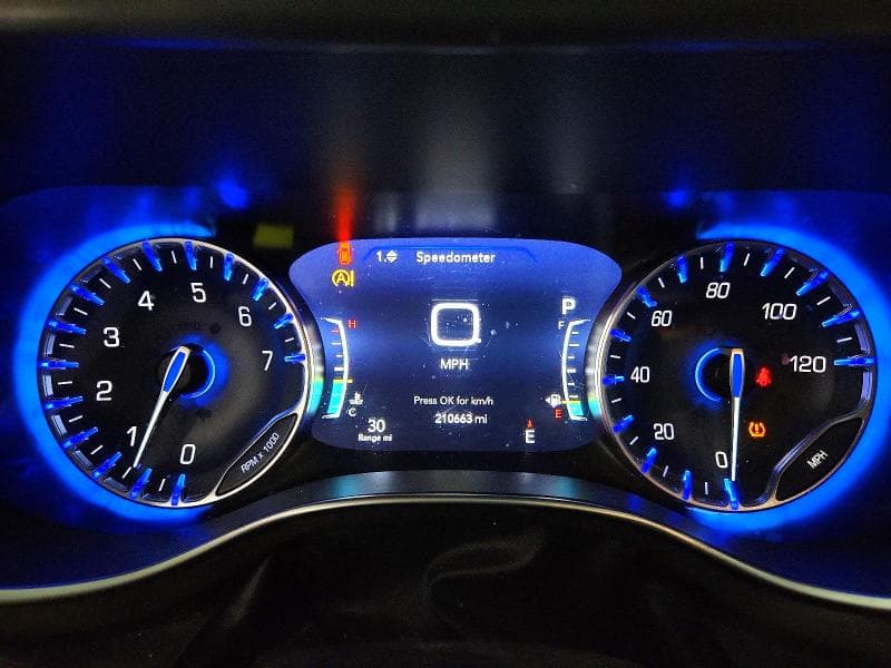 2017 CHRYSLER PACIFICA LIMITED 9