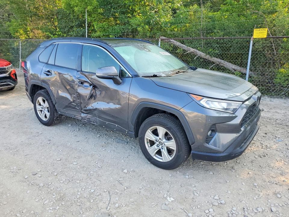 2019 TOYOTA RAV4 XLE 4