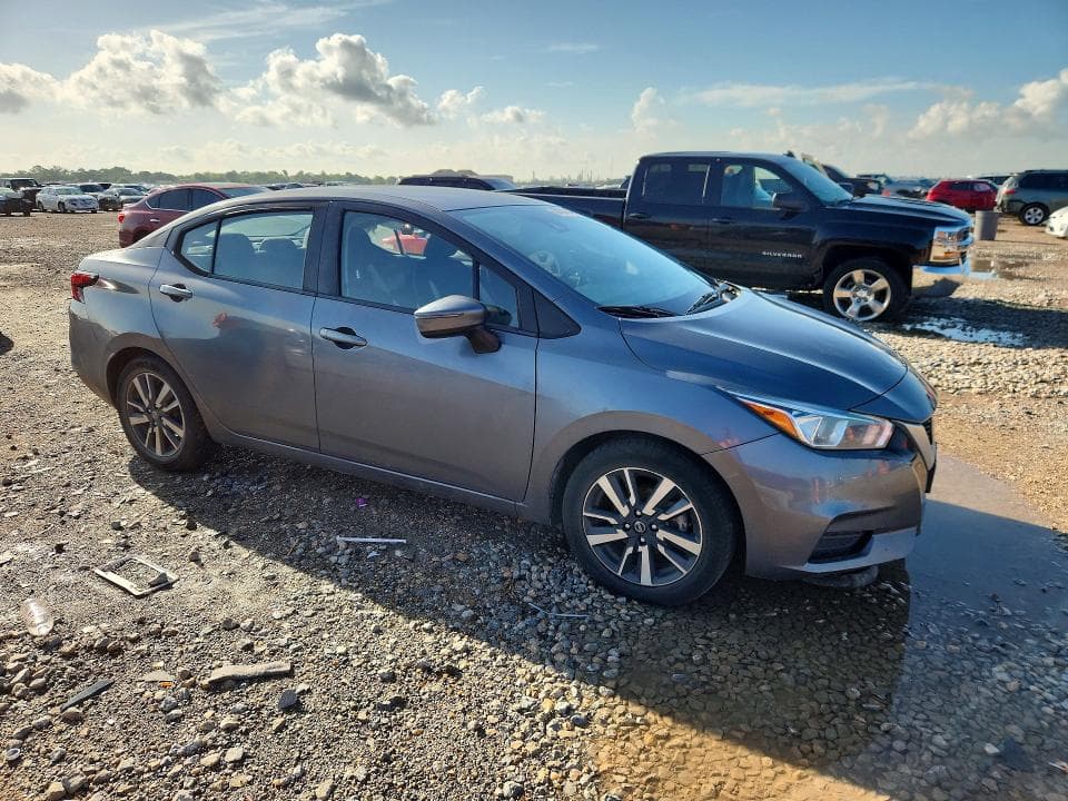2021 NISSAN VERSA SV 4