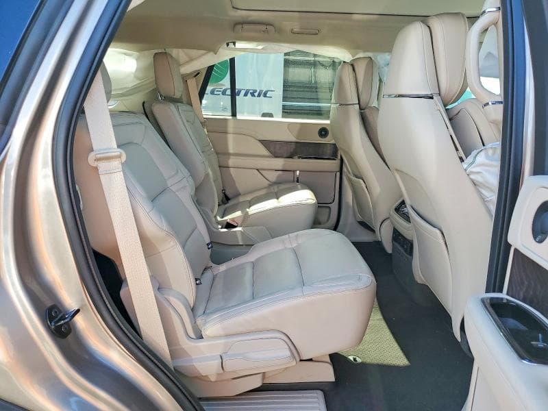 2019 LINCOLN NAVIGATOR RESERVE 11