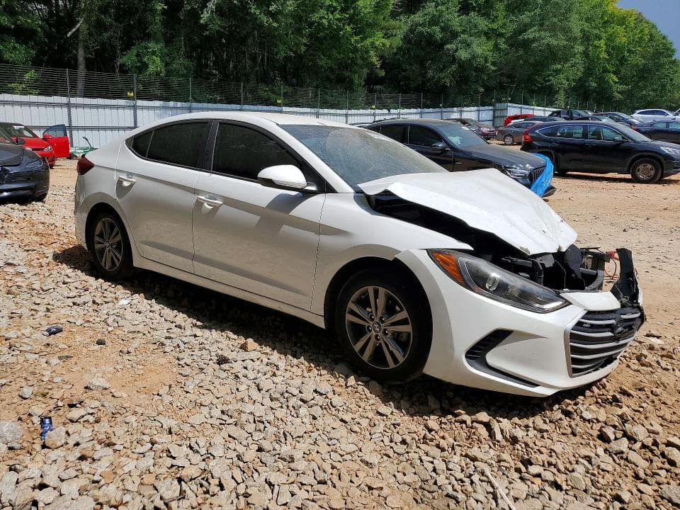 2018 HYUNDAI ELANTRA SEL 4