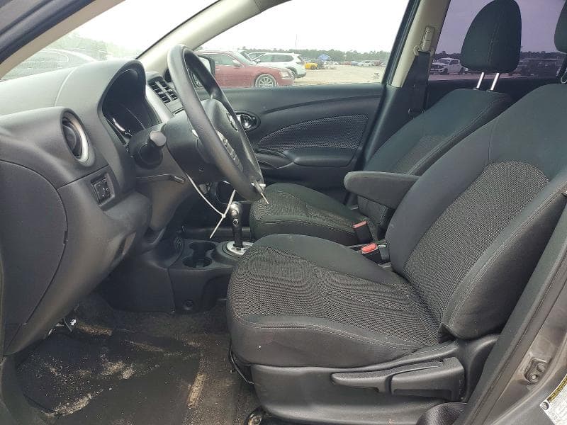 2019 NISSAN VERSA SV 7