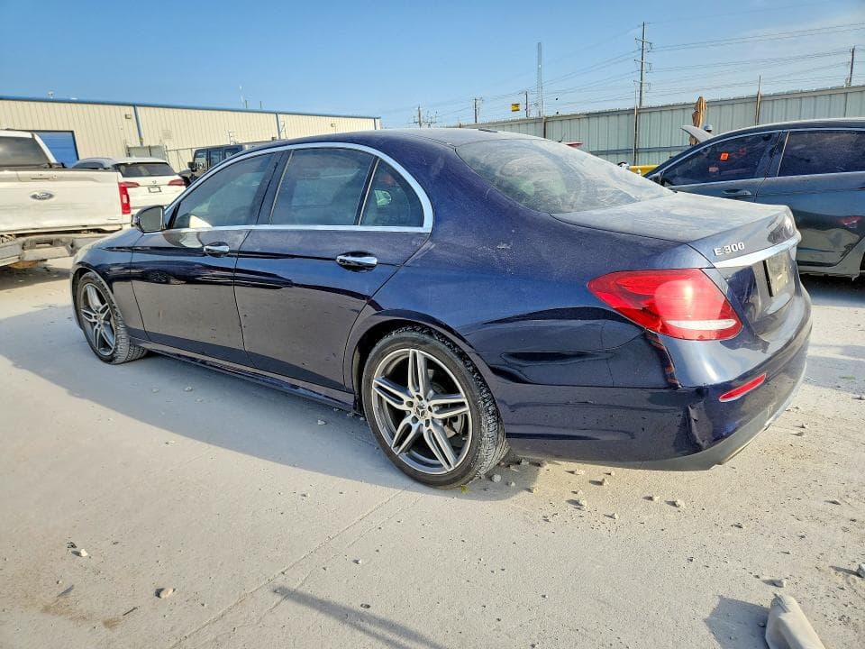 2019 MERCEDES-BENZ E 300 2