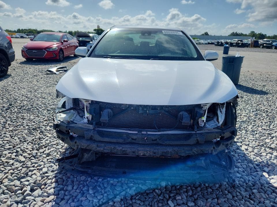 2018 TOYOTA CAMRY SE 5