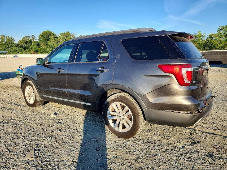 2017 FORD EXPLORER XLT 2