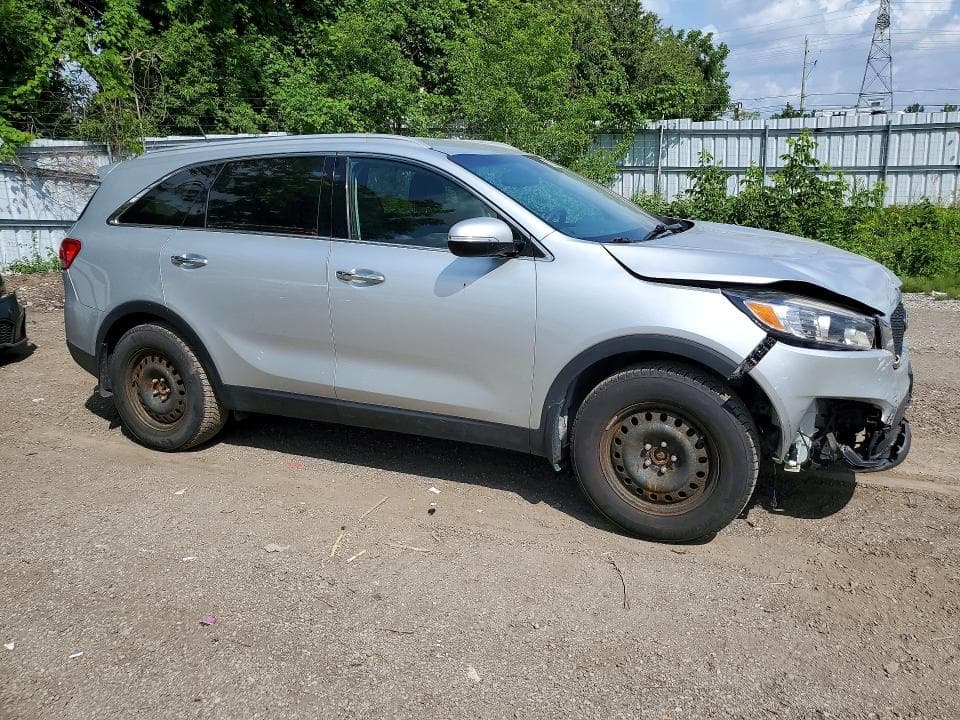 2017 KIA SORENTO L 4