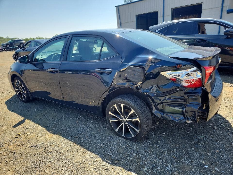 2018 TOYOTA COROLLA SE 2