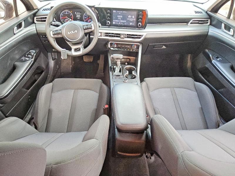 2022 KIA K5 LXS 8