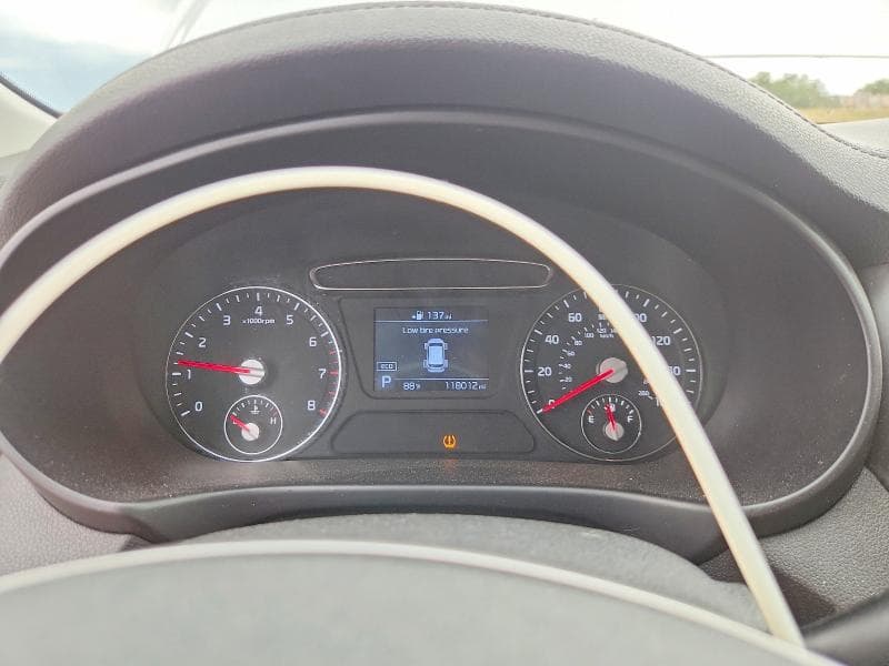 2020 KIA SORENTO LX 9
