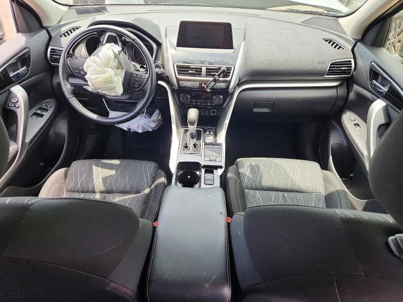 2019 MITSUBISHI ECLIPSE CROSS SE 8