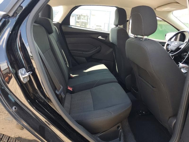 2018 FORD FOCUS SE 10