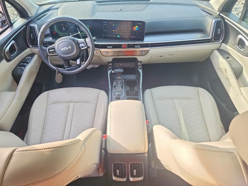 2025 KIA SORENTO S 8