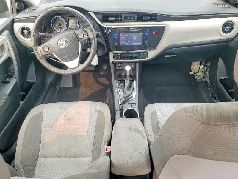2019 TOYOTA COROLLA LE 8
