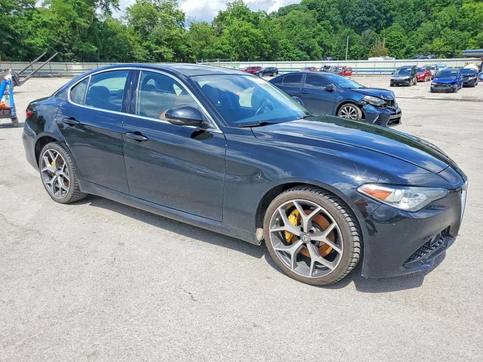 2021 ALFA ROMEO GIULIA TI 4